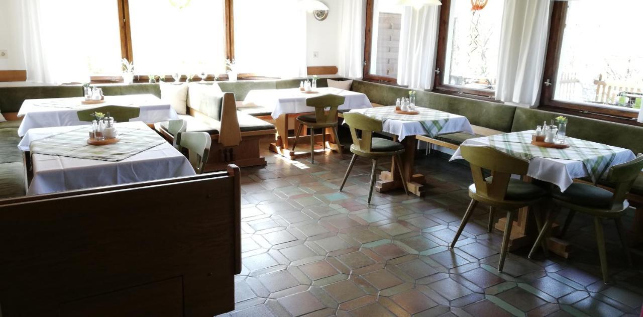 Sonneck Pension Пфарверфен Екстериор снимка